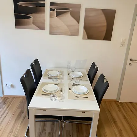 Apartmán Charming Flat In A Quiet Location