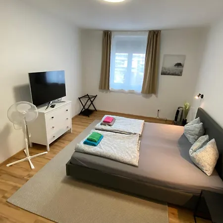 Charming Flat In A Quiet Location Graz
