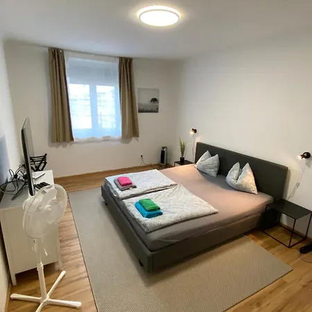 Apartamento Charming Flat In A Quiet Location