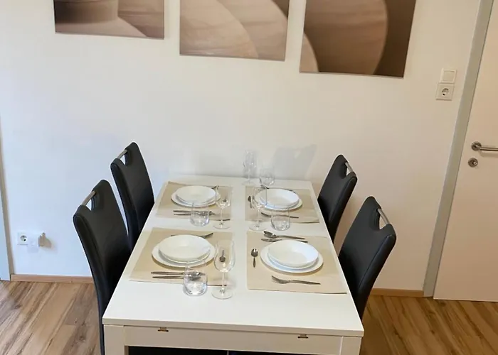 Appartamento Charming Flat In A Quiet Location