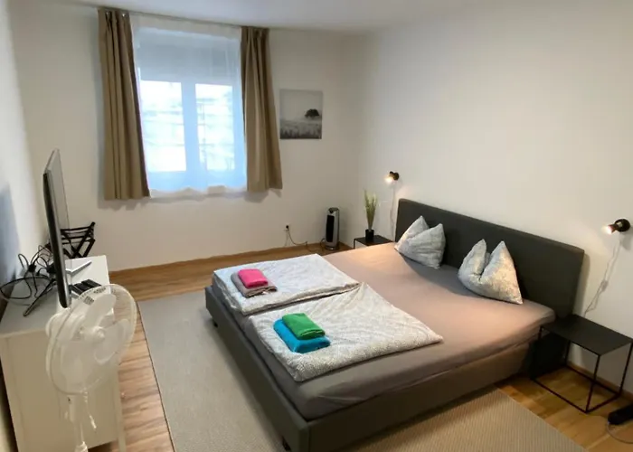 公寓 Charming Flat In A Quiet Location